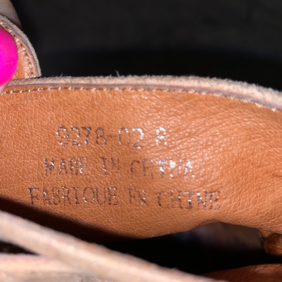 JEFFREY CAMPBELL X FREE PEOPLE CONTINENTAL TAN SUEDE BOOTIES - Picture 6 of 7